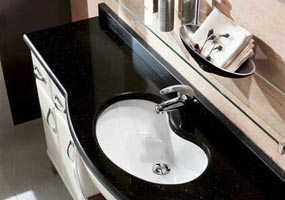 Top bagno in quarzo silestone nero stellar