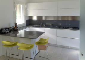 Top cucina in quarzo antracite Technistone