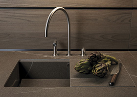Top e rivestimento in laminam pietra piasentina taupe
