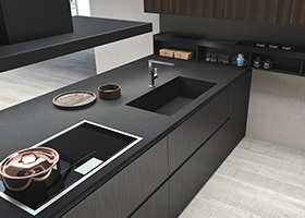 Top in laminam nero assoluto
